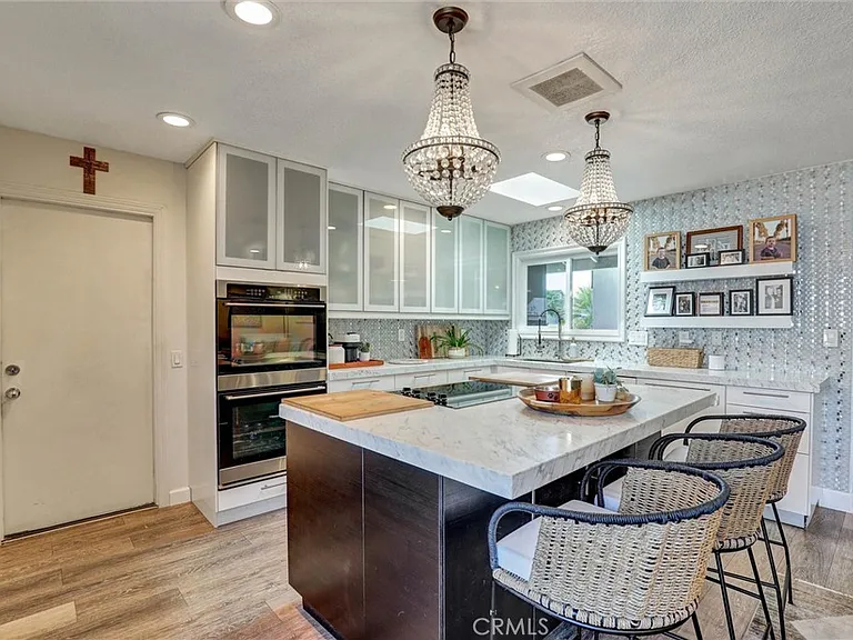 25262 Tasman Rd — Photo 4
