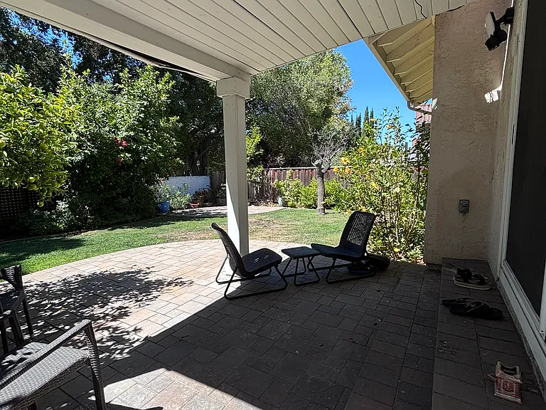 1084 Sunrise Dr — Photo 37