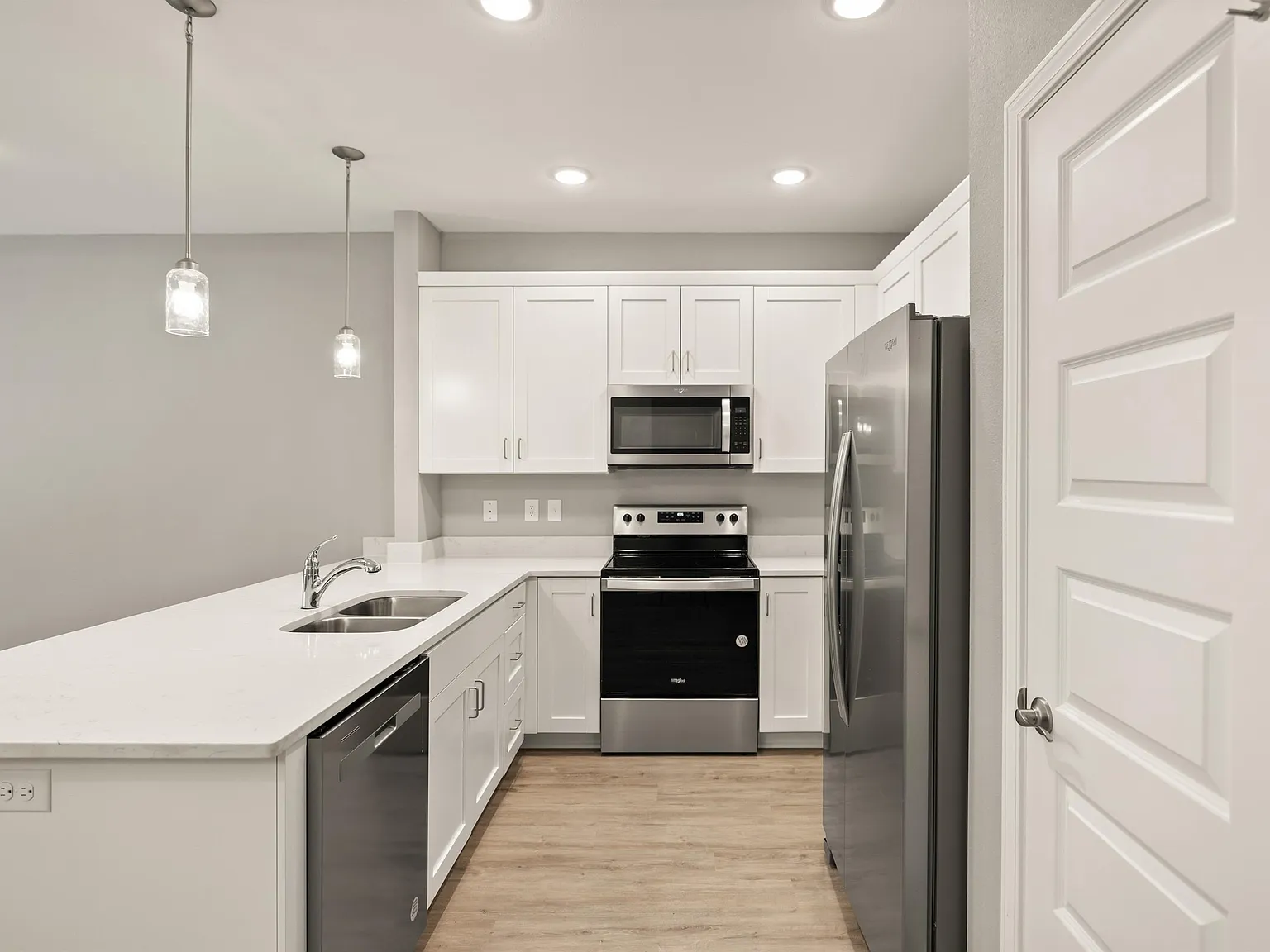 319 Carmel Drive - 1 — Photo 4