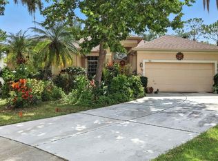 921 Rosinia Ct, Orlando, FL 32828