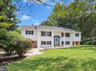 52 Poor Farm Rd, Pennington, NJ 08534