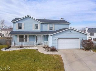 1 Dorchester Ct, Bloomington, IL