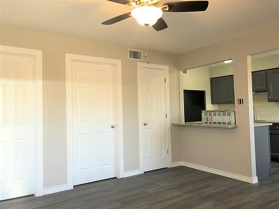 5th image of 2701 Hemphill St #106