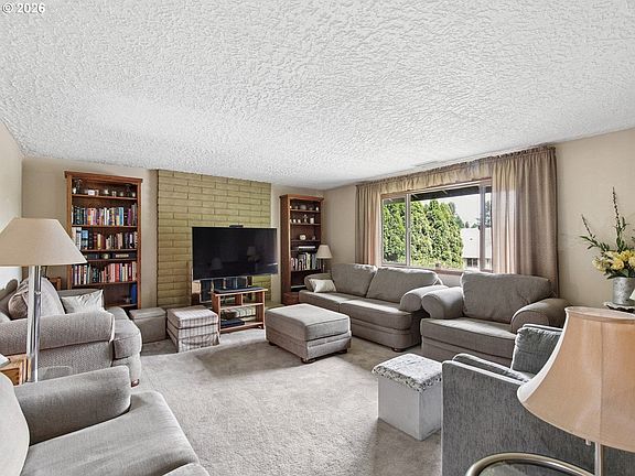 5th image of 10105 NE 21st St