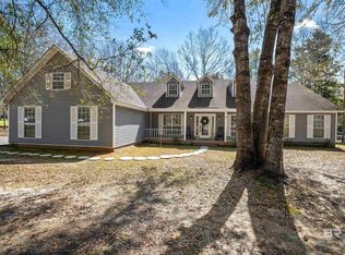 38211 V R Byrd Rd, Bay Minette, AL 36507
