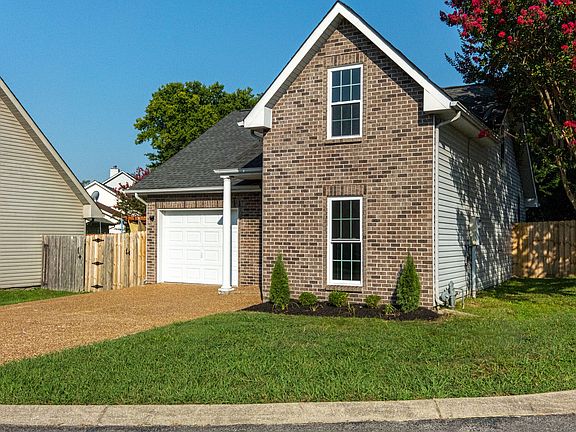 3rd image of 125 Summerlake Pl