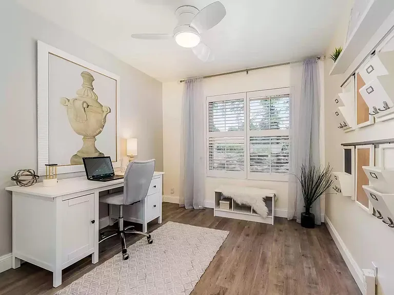 567 Sycamore Cir — Photo 16