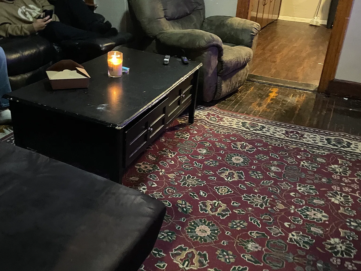 5 bed, 3000 sqft, $5,950 — Photo 2