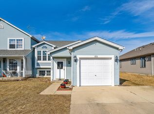 151 Meadows Dr, Sugar Grove, IL 60554