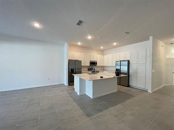 3rd image of 9404 Revere Ave