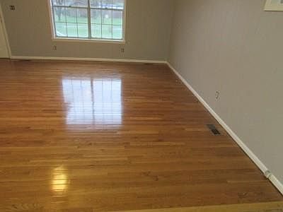 4th image of 86 Weaver Ave