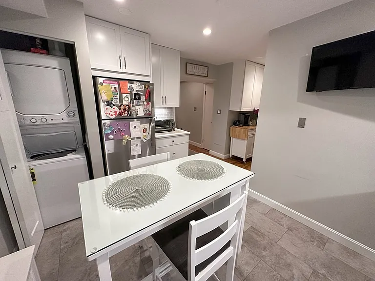26 John St #B — Photo 5