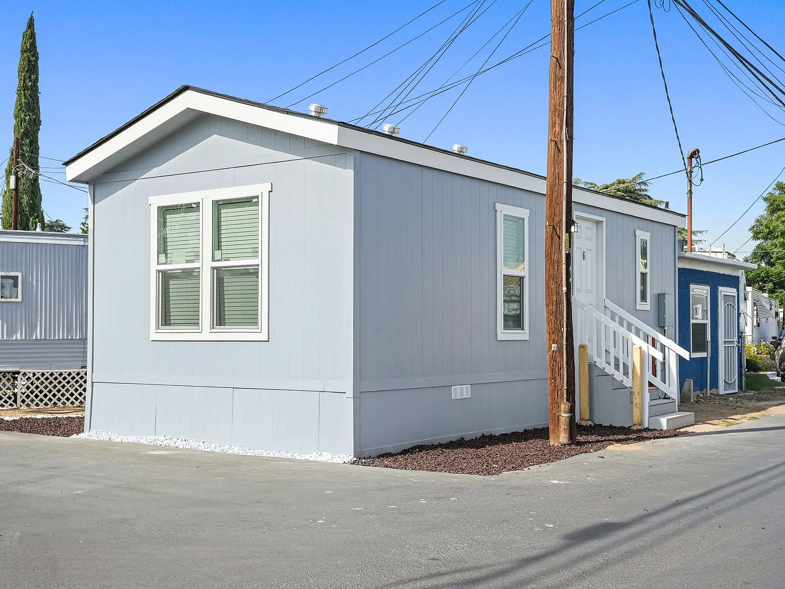 2 bed, 393 sqft, $1,595 — Photo 2