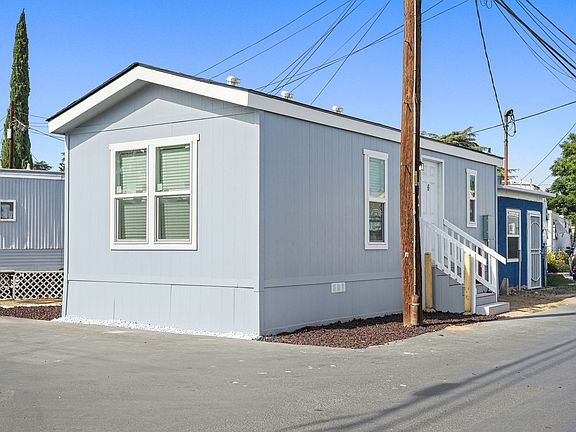 3rd image of 525 Palm Ave #1