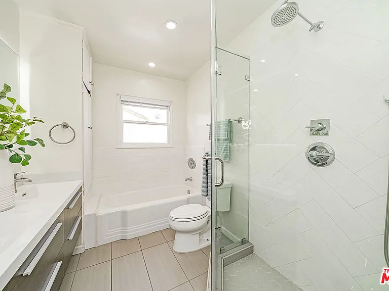 820 Alandele Ave — Photo 23