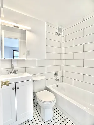 Rented by REAL New York | media 11