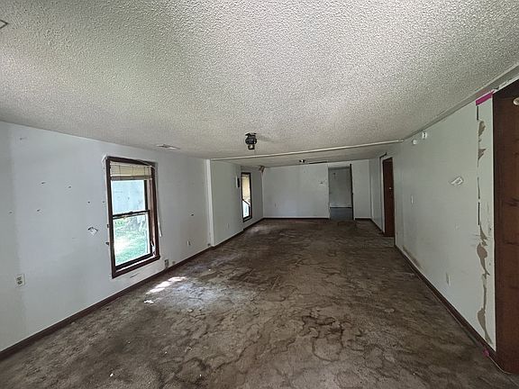 3rd image of 29 McGeehee Rd
