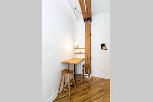 Rented by Dream Space Realty | media 18