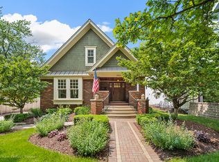 341 S Wright St, Naperville, IL 60540