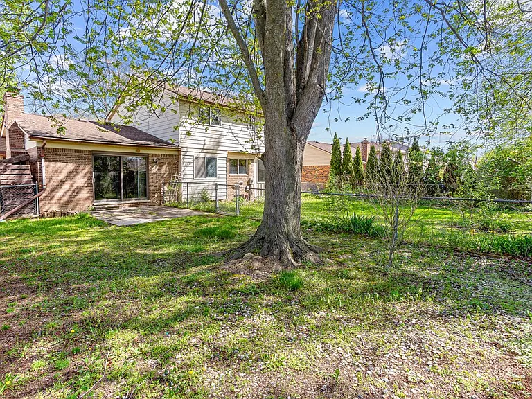 46323 Gainsborough Dr — Photo 9