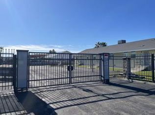 105 Lois Ln APT A, Bakersfield, CA 93307