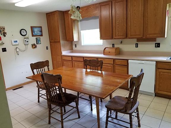 5th image of 2301 Snowood Dr