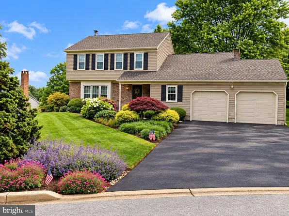 3 Stone Brook Cir, Hockessin, DE 19707