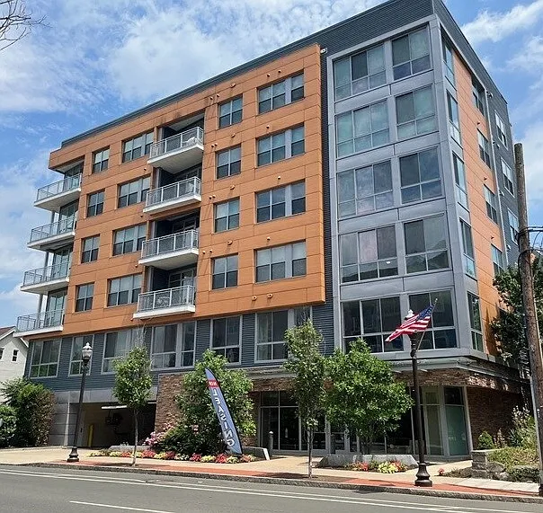 Building Photo 5