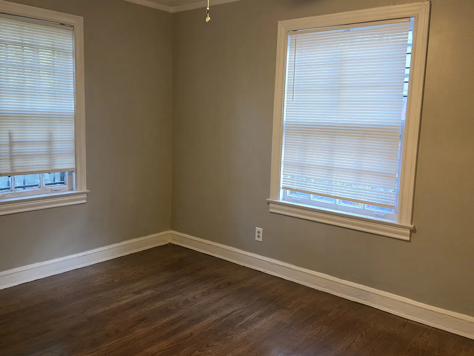 2 bed, 902 sqft, $1,000 — Photo 2