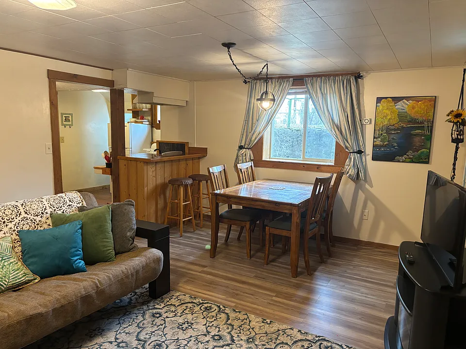 Living and dining area
