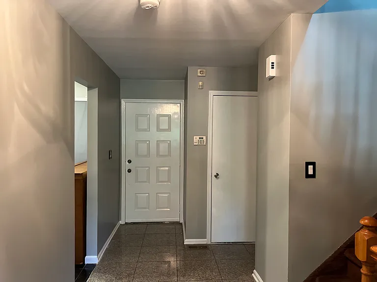 83 Bond St — Photo 9