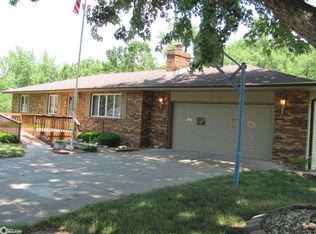 608 Winchester Dr, Ottumwa, IA 52501