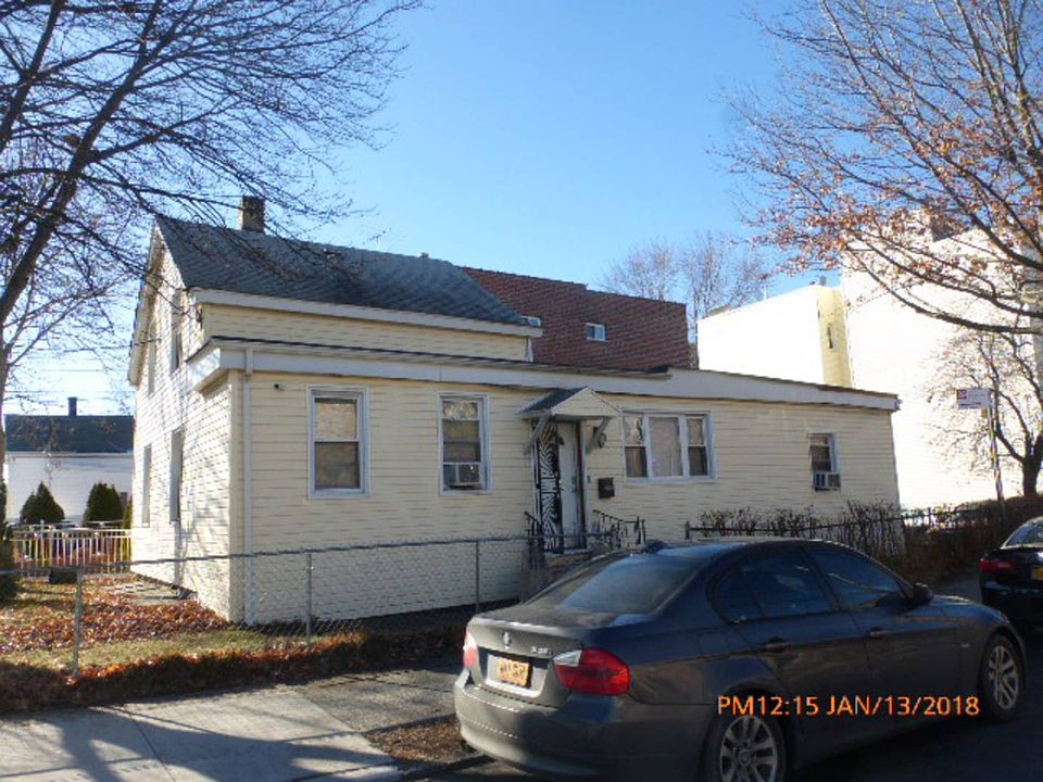1st image of 3999 Barnes Ave