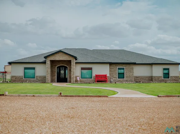405 Walker Farm Rd, Carlsbad, NM 88220