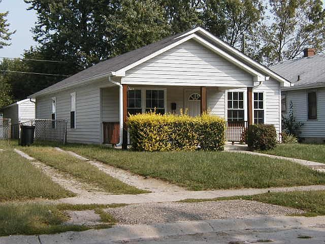 1st image of 2320 E Finley Ave