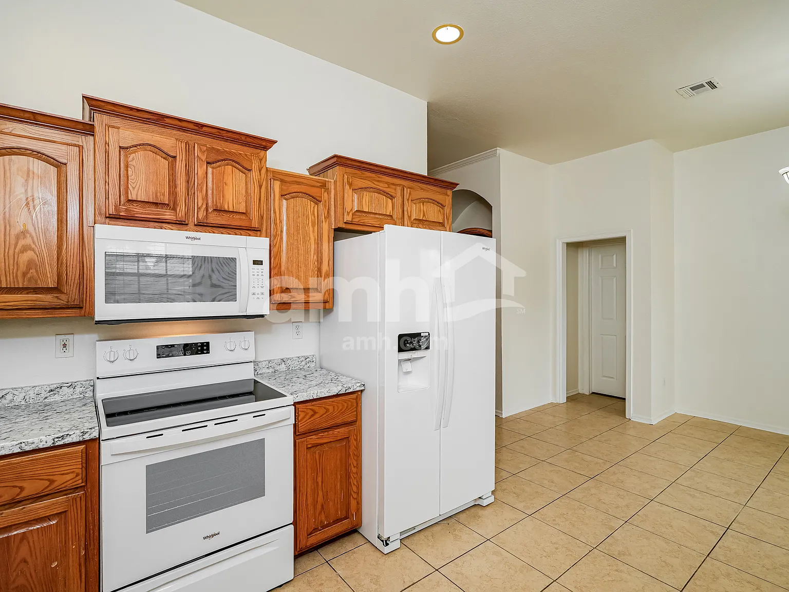 3 bed, 2.0 bath, 1367 sqft, $1,715 — Photo 4