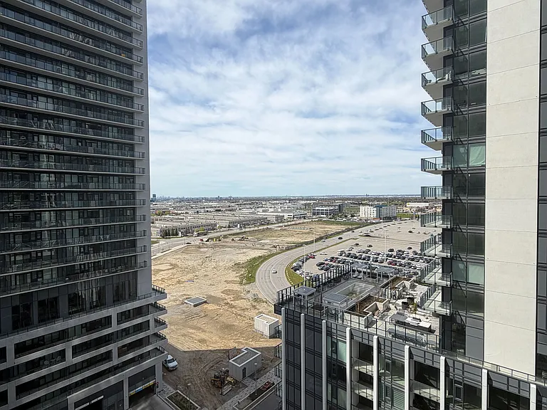8960 Jane St #1201 — Photo 15