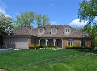 2526 Indian Ridge Dr, Glenview, IL 60026