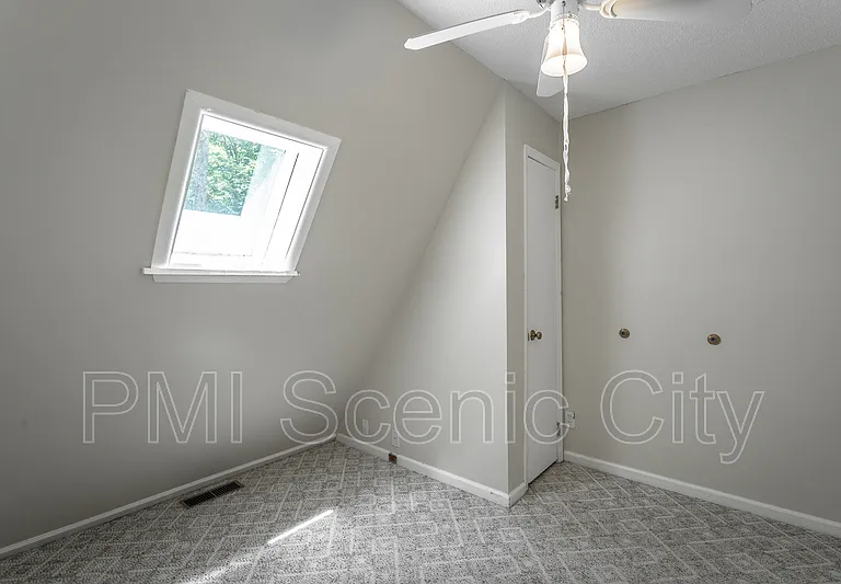 1602 Rustic Homes Ln — Photo 41
