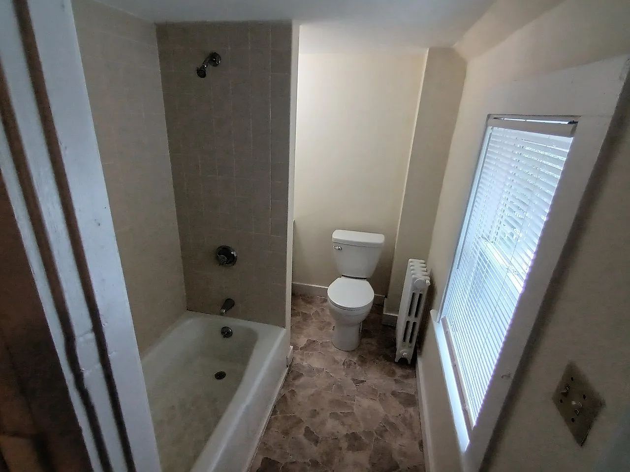 3 bed, $3,500 — Photo 2
