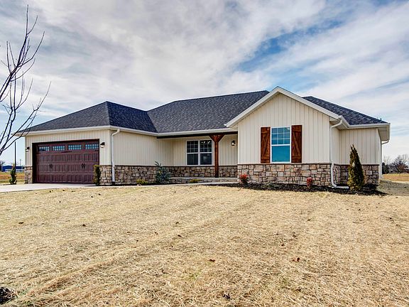 3rd image of 233 Bruce Drive