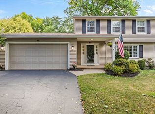 96 Pearson Ln, Rochester, NY 14612