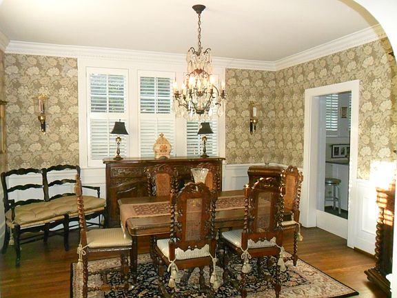 Formal dining room