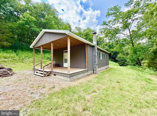 2958 Shooks Gap Rd, Petersburg, WV 26847