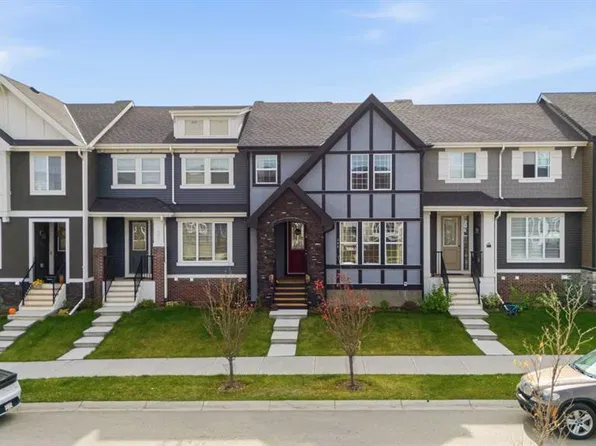 245 N Waterford Blvd, Chestermere, AB T1X 2P8