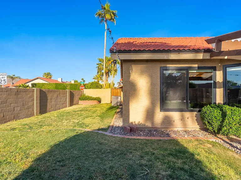 10854 N 110th Pl — Photo 33