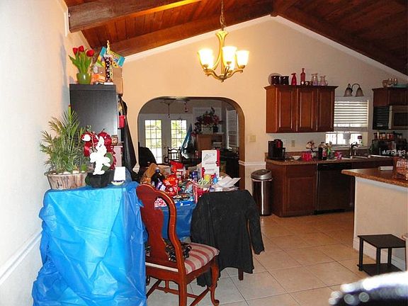 3rd image of 3111 Laurel Ln