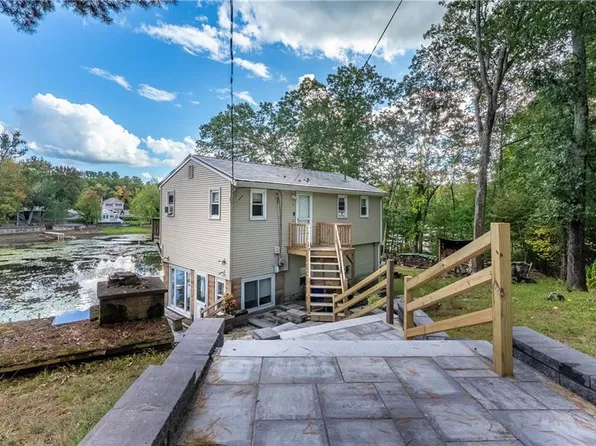3 Deer Run Trl, Smithfield, RI 02917