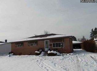 5850 Marra Dr, Bedford Heights, OH 44146