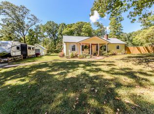 922 Sam Houston School Rd, Maryville, TN 37804